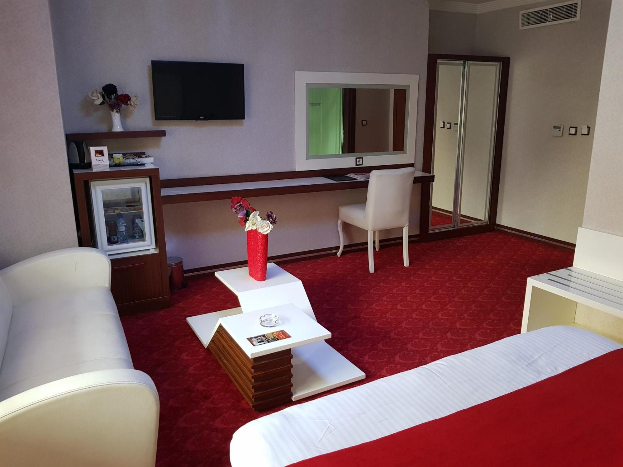 Ismira Hotel Ankara Esterno foto